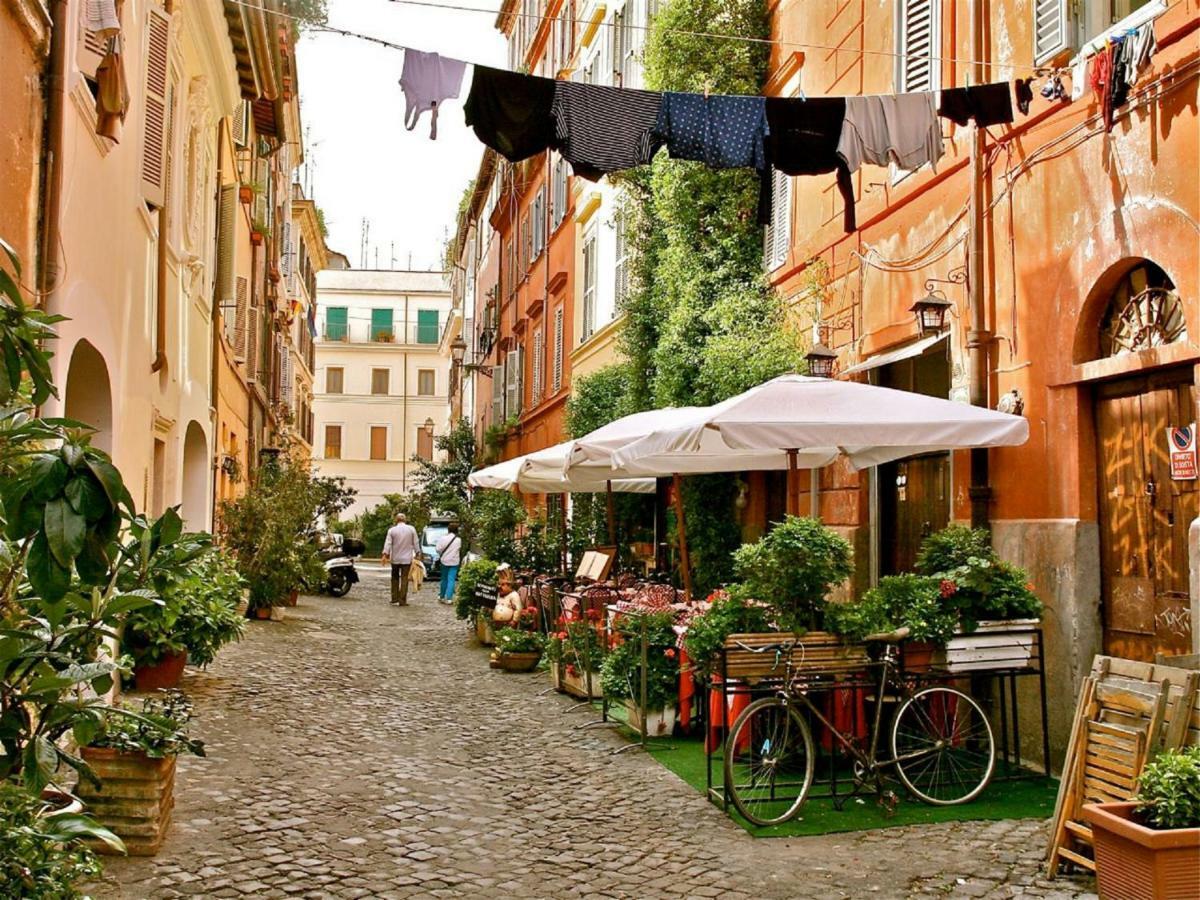Panoramic Castle Apt Trastevere Рим Экстерьер фото