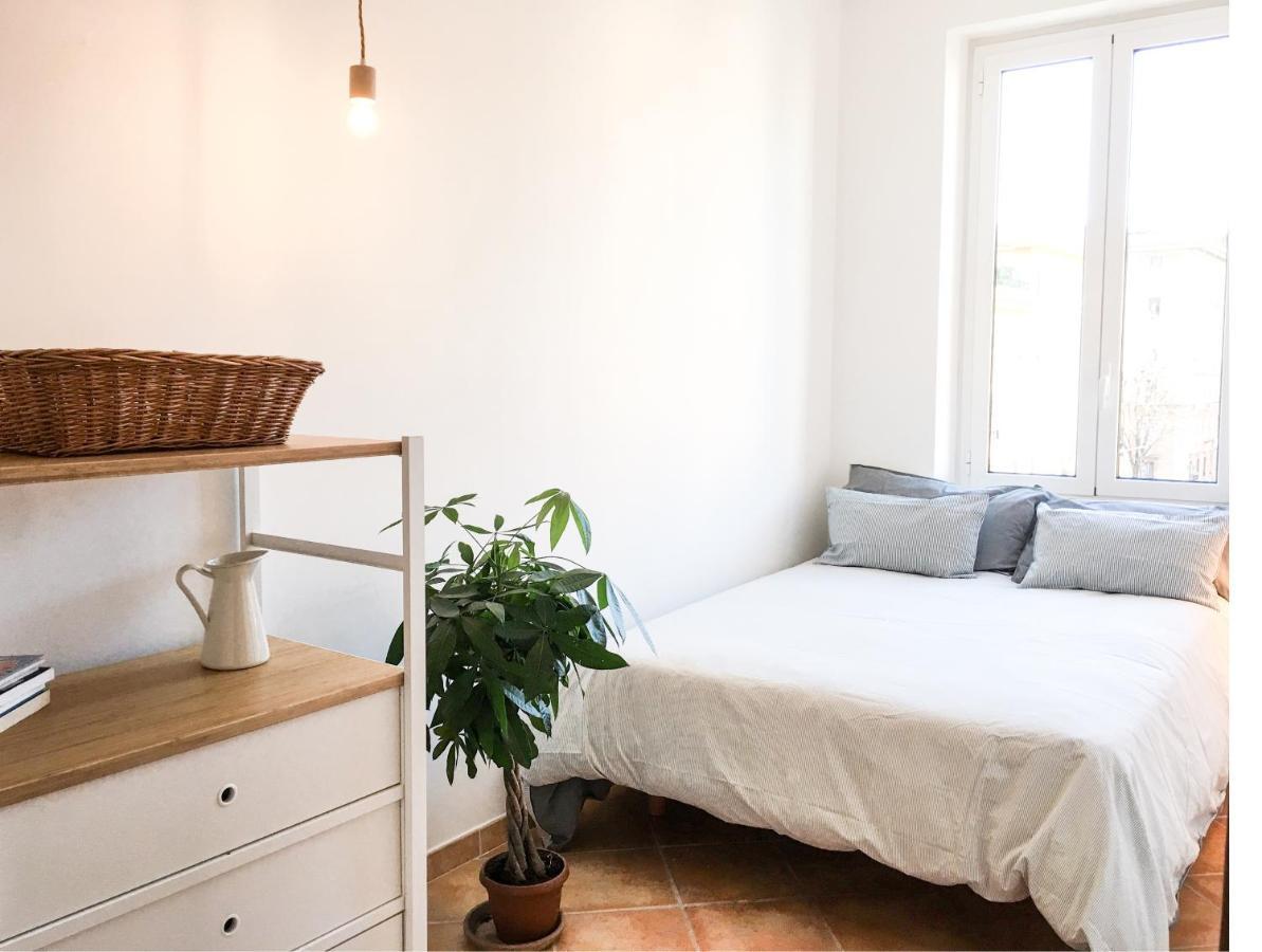 Panoramic Castle Apt Trastevere Рим Номер фото